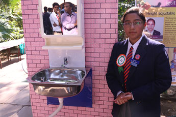 height-adjustable-wash-basi